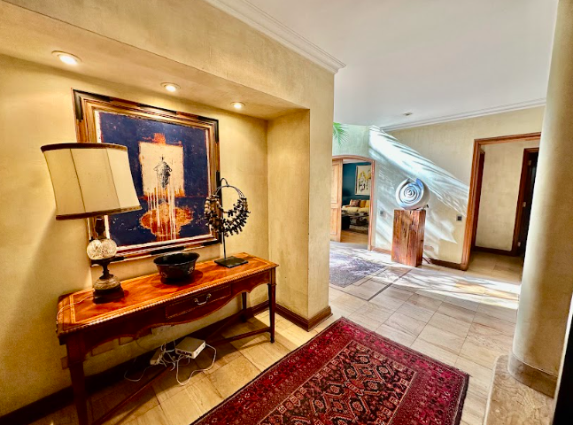 EStupenda casa cercana a Santiago College