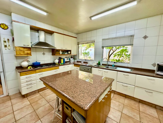 EStupenda casa cercana a Santiago College