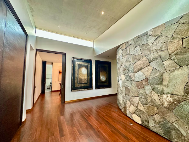 Casa Mediterránea Muy Moderna, En Los Trapenses