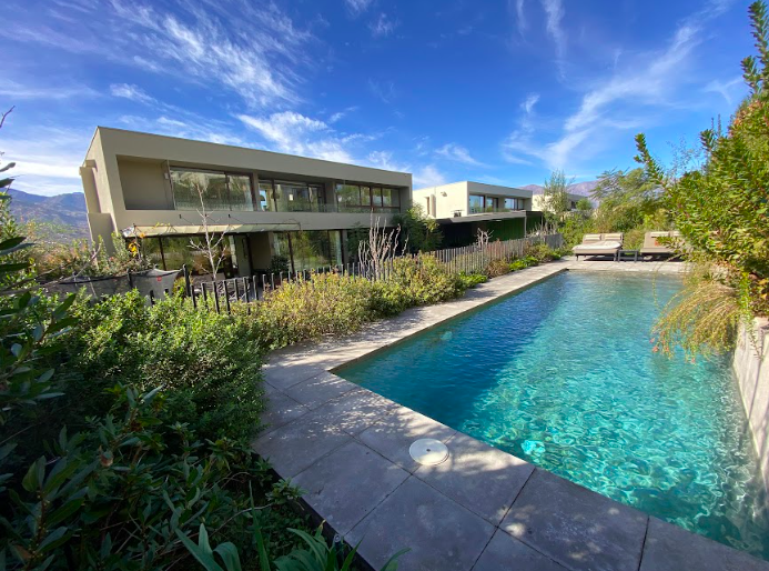 Estupenda Casa Mediterránea En Exclusivo Condominio