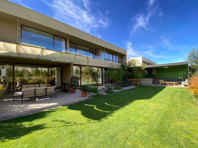 Estupenda Casa Mediterránea En Exclusivo Condominio