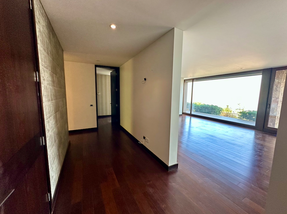 Departamento con jardín y  Vista Espectular en Locurro Vitacura