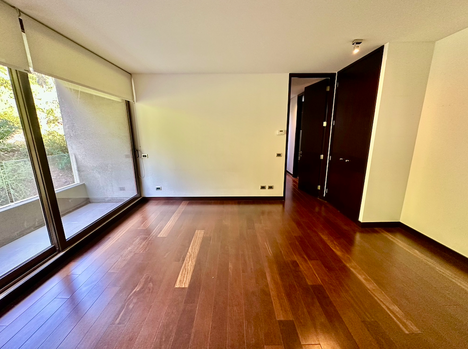 Departamento con jardín y  Vista Espectular en Locurro Vitacura