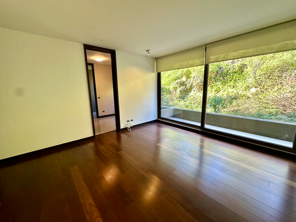Departamento con jardín y  Vista Espectular en Locurro Vitacura