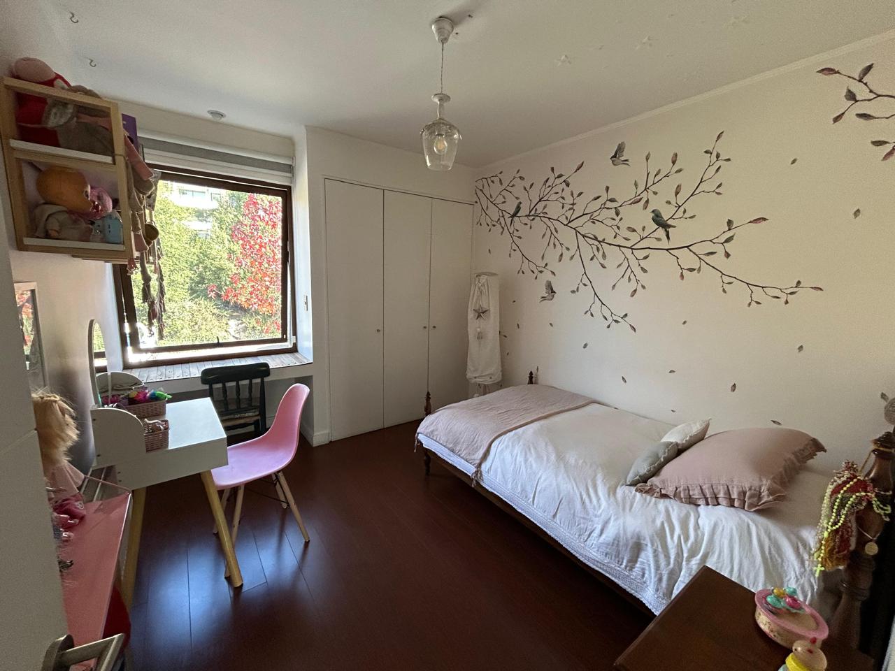 Casa Cercana a Valle de Monasterio – Santiago College