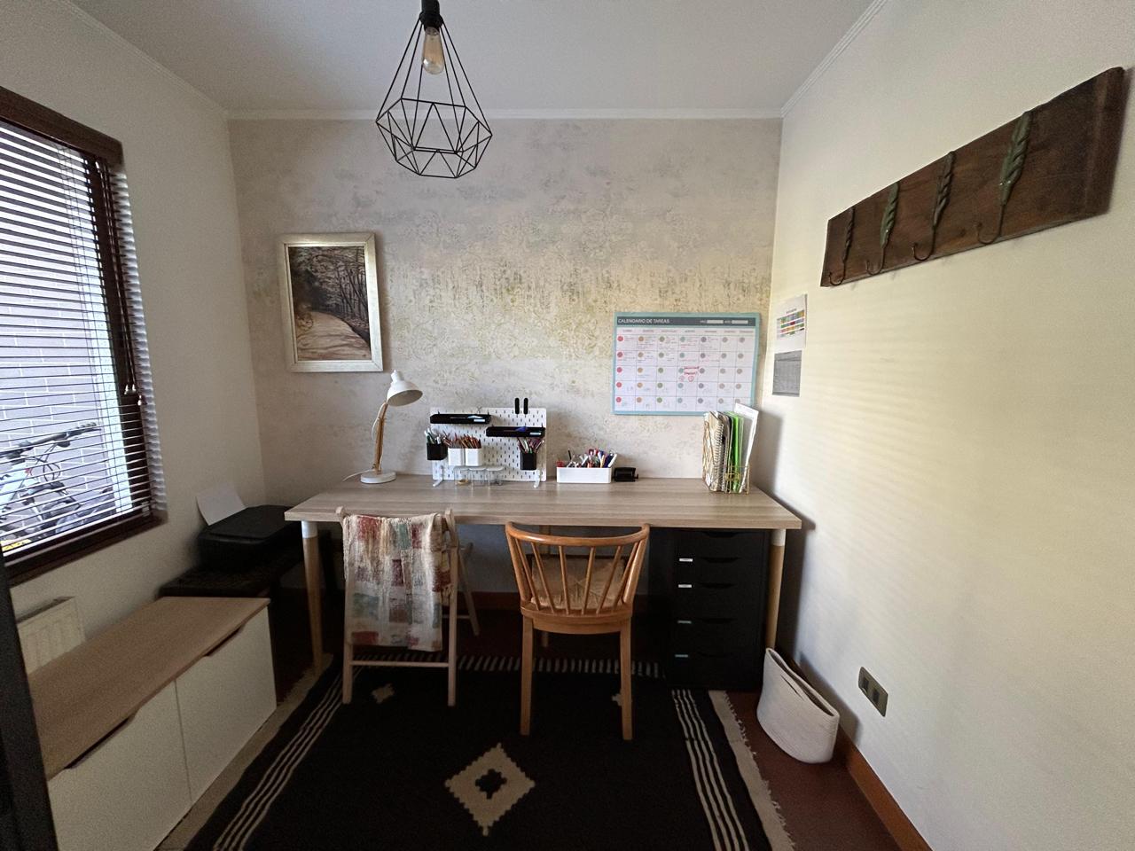 Casa Cercana a Valle de Monasterio – Santiago College