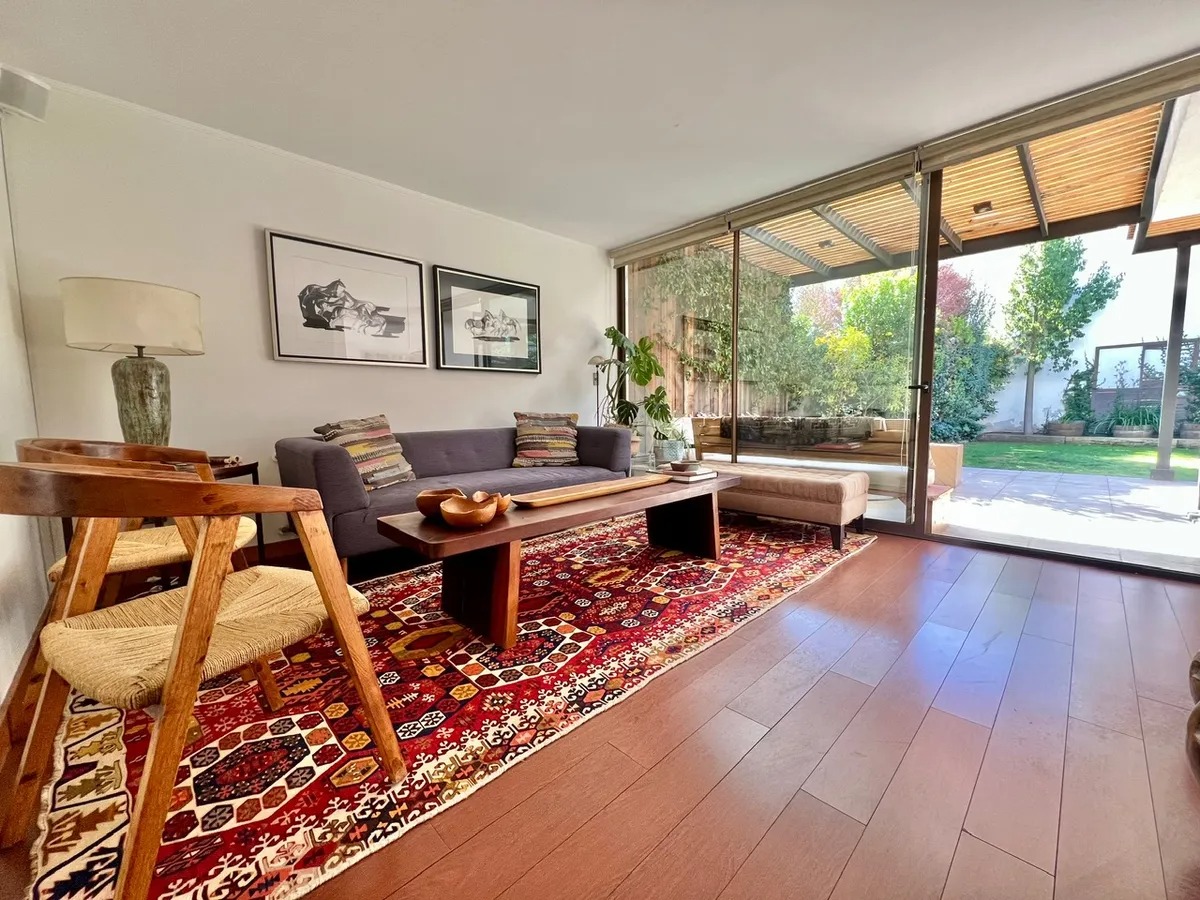 Casa Cercana a Valle de Monasterio – Santiago College