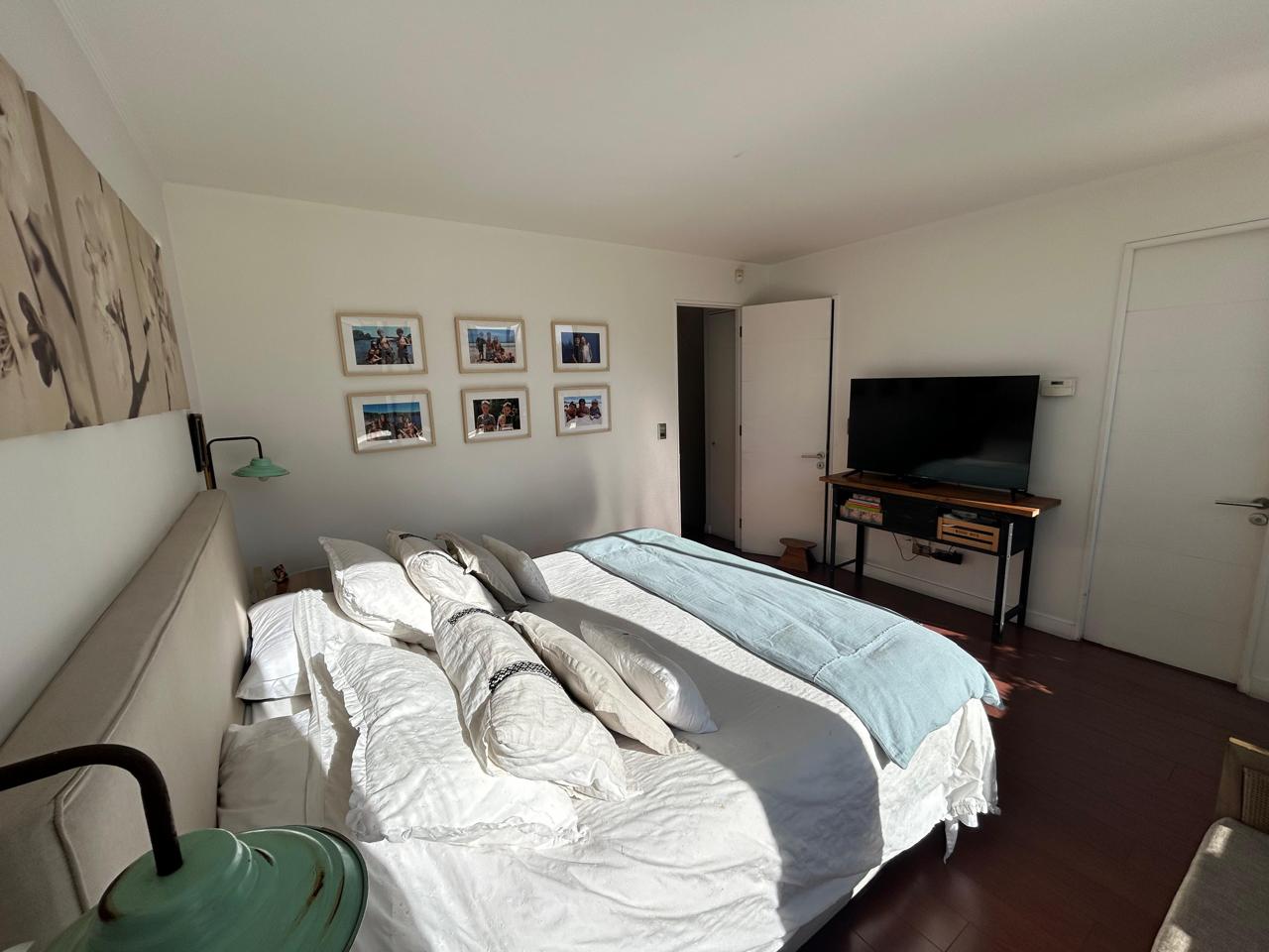 Casa Cercana a Valle de Monasterio – Santiago College