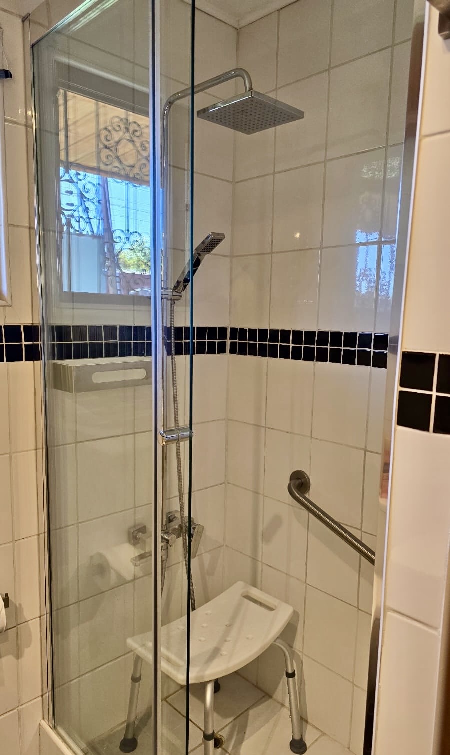 Preciosa Casa Completamente Remodelada En La Reina