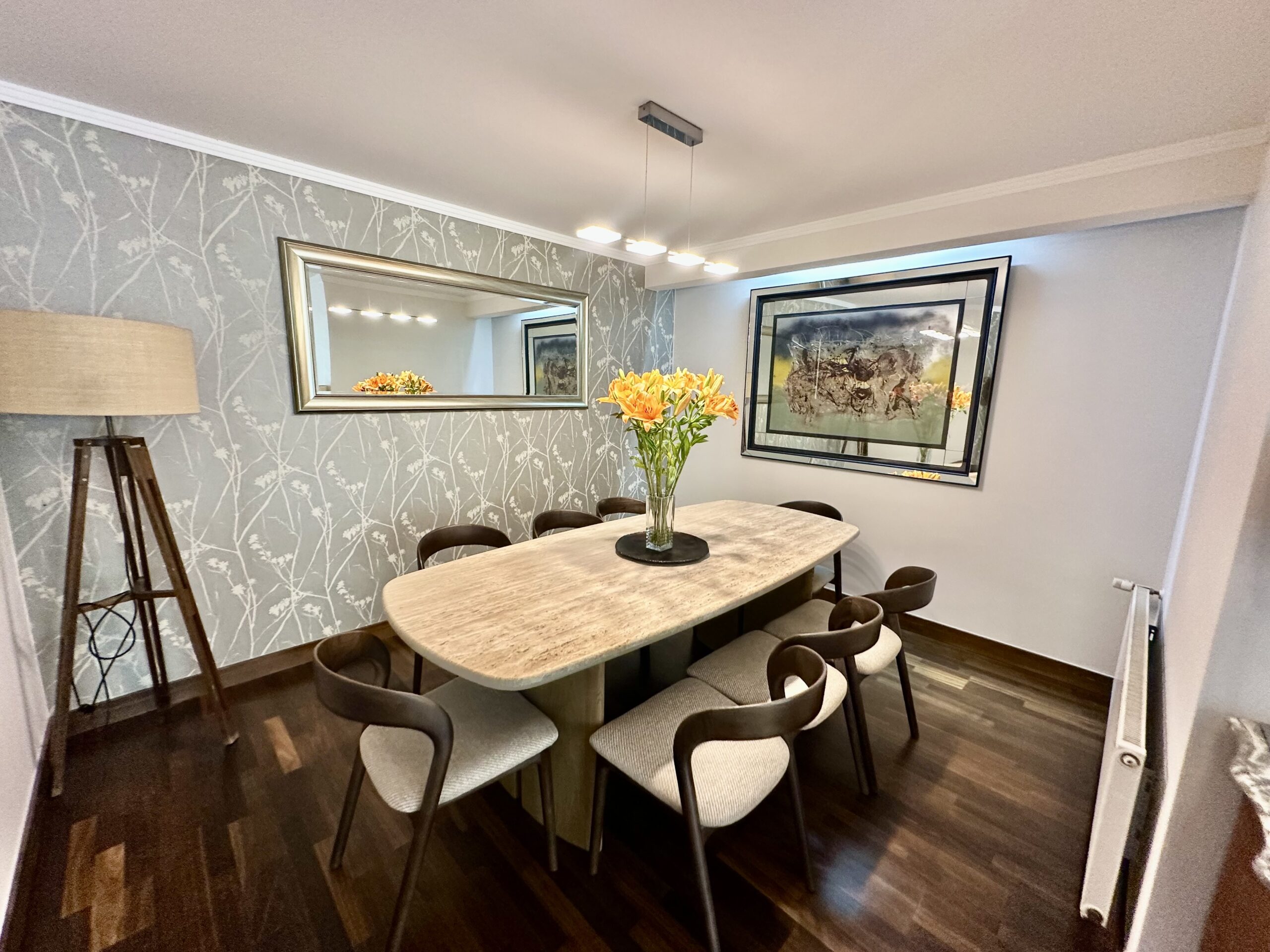 Acogedor, Moderno Departamento Cerca Portal La Dehesa