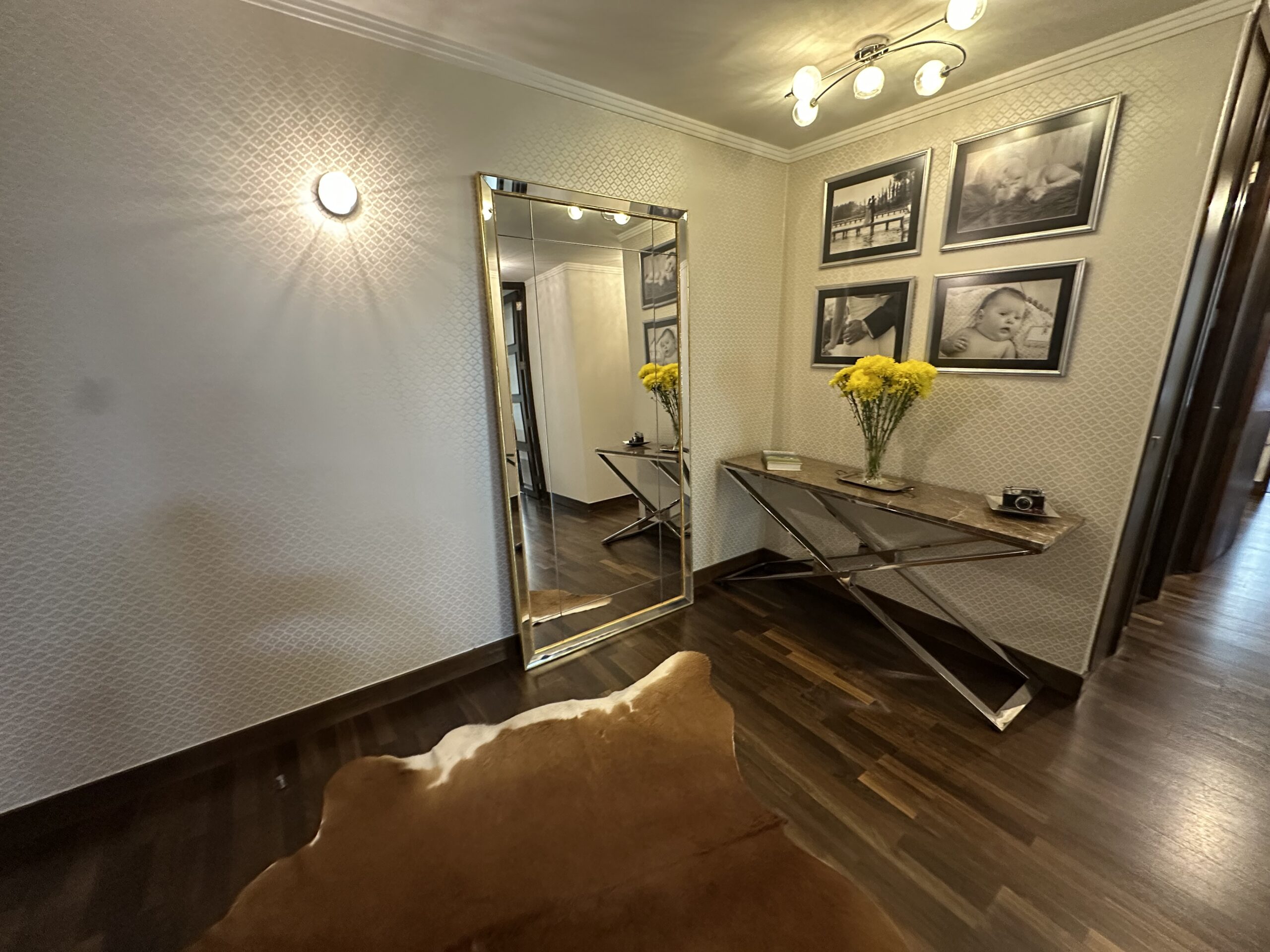 Acogedor, Moderno Departamento Cerca Portal La Dehesa