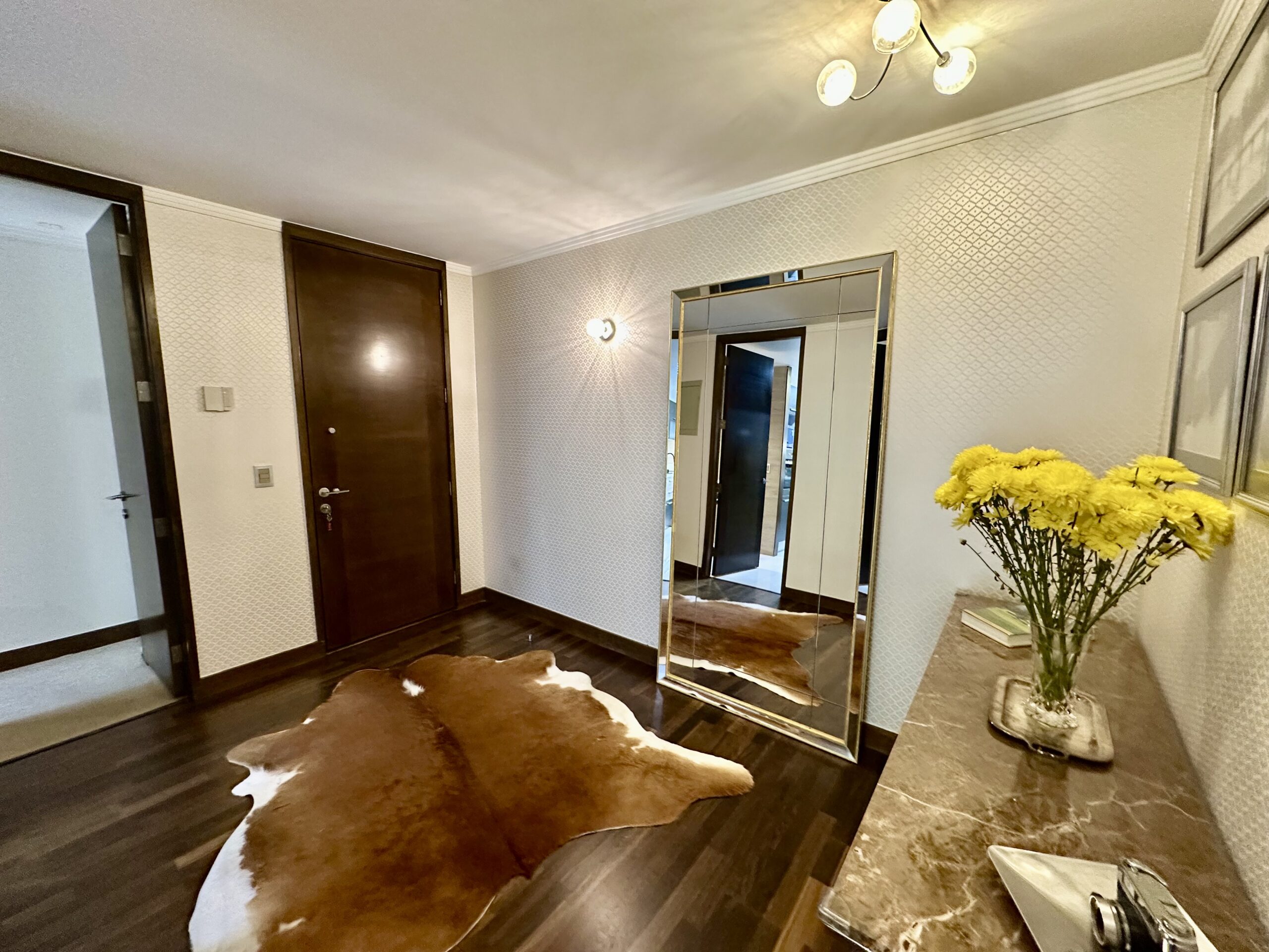 Acogedor, Moderno Departamento Cerca Portal La Dehesa