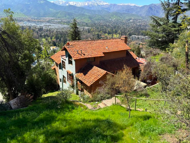 Espectacular Casa Con Hermosa Vista, Cercano A Los Trapenses