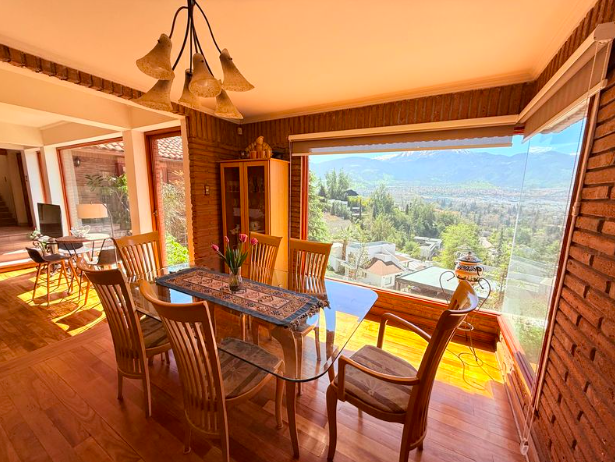 Espectacular Casa Con Hermosa Vista, Cercano A Los Trapenses