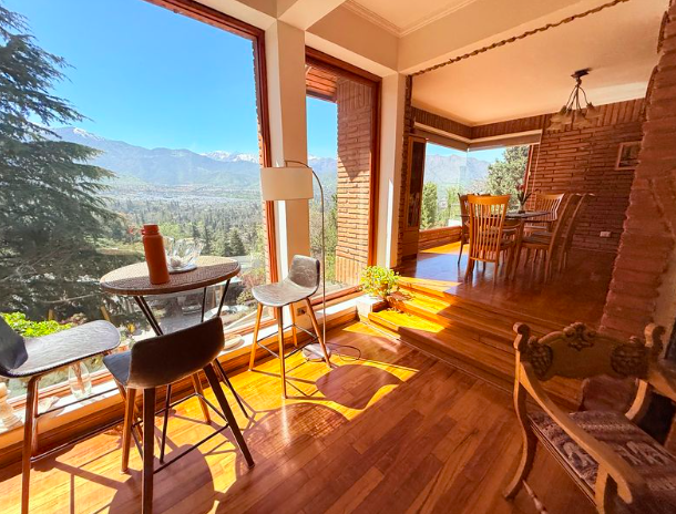 Espectacular Casa Con Hermosa Vista, Cercano A Los Trapenses