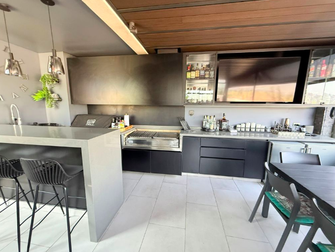 Espectacular Triplex con azotea, Cercano A Los Trapenses.