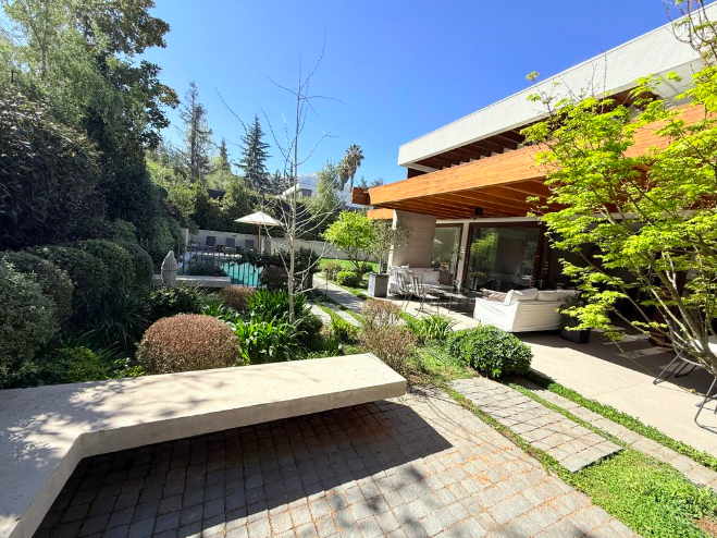 Exclusiva Casa En Condominio En San Carlos De Apoquindo