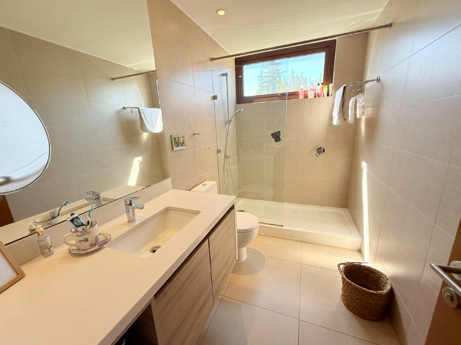 Exclusiva Casa En Condominio En San Carlos De Apoquindo