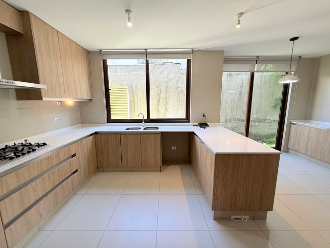 Casa En Arriendo En Los Trapenses EN EXCLUSIVO CONDOMINIO