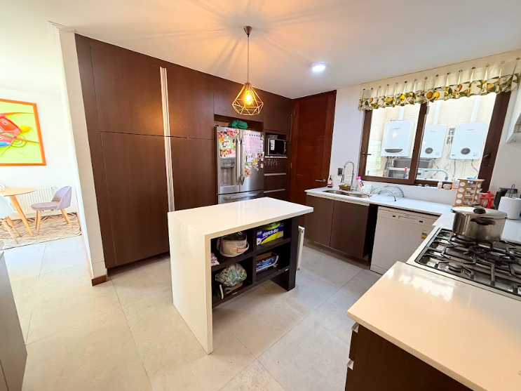 Casa Casi Nueva En Condominio En Los Litres,