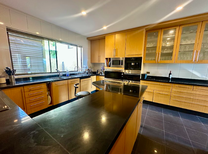 CASA VENTA – ARRIENDO I VALLE ESCONDIDO