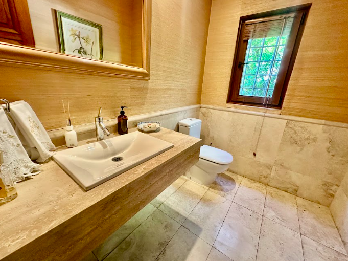 CASA VENTA – ARRIENDO I VALLE ESCONDIDO