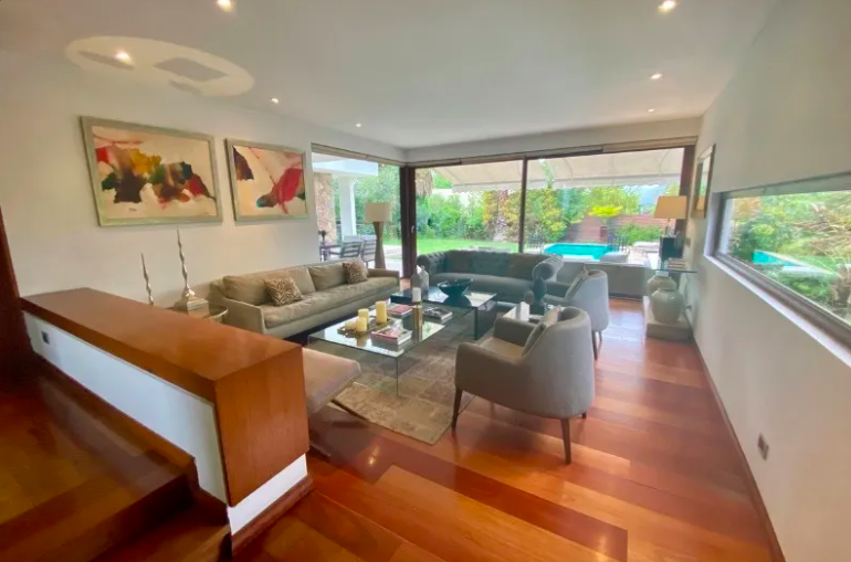 CASA MEDITERRANEA CERCANA A MANQUEHUE ORIENTE – LA DEHESA