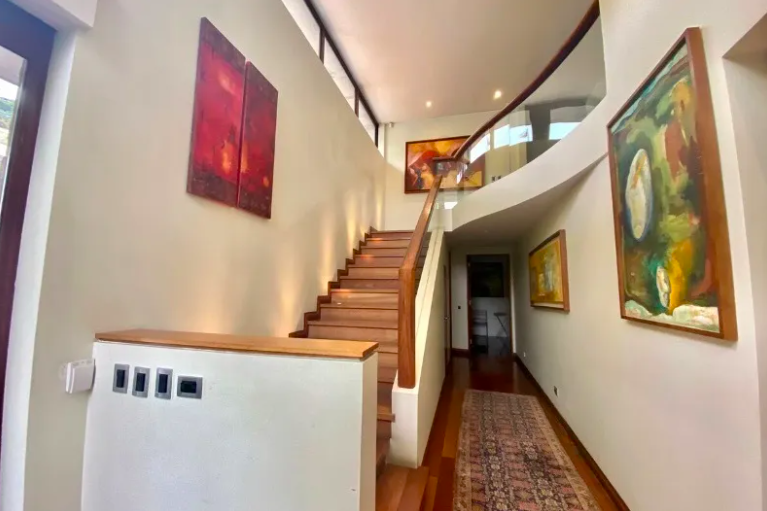 CASA MEDITERRANEA CERCANA A MANQUEHUE ORIENTE – LA DEHESA