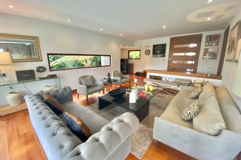 CASA MEDITERRANEA CERCANA A MANQUEHUE ORIENTE – LA DEHESA