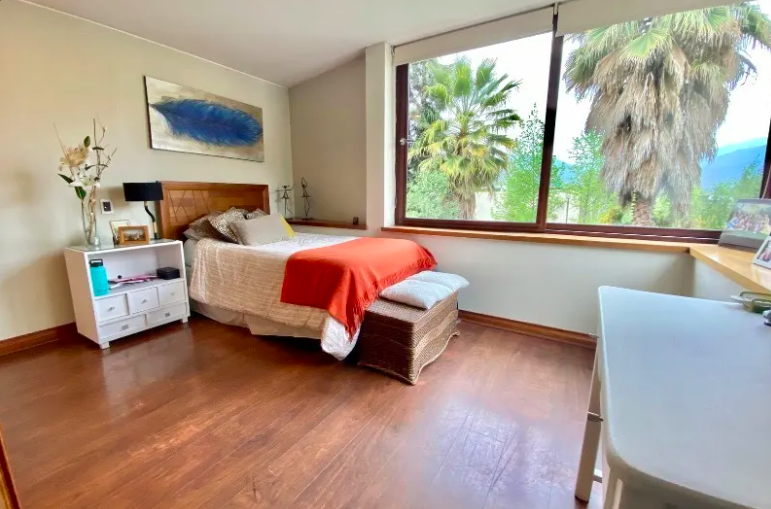 CASA MEDITERRANEA CERCANA A MANQUEHUE ORIENTE – LA DEHESA