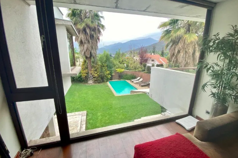 CASA MEDITERRANEA CERCANA A MANQUEHUE ORIENTE – LA DEHESA