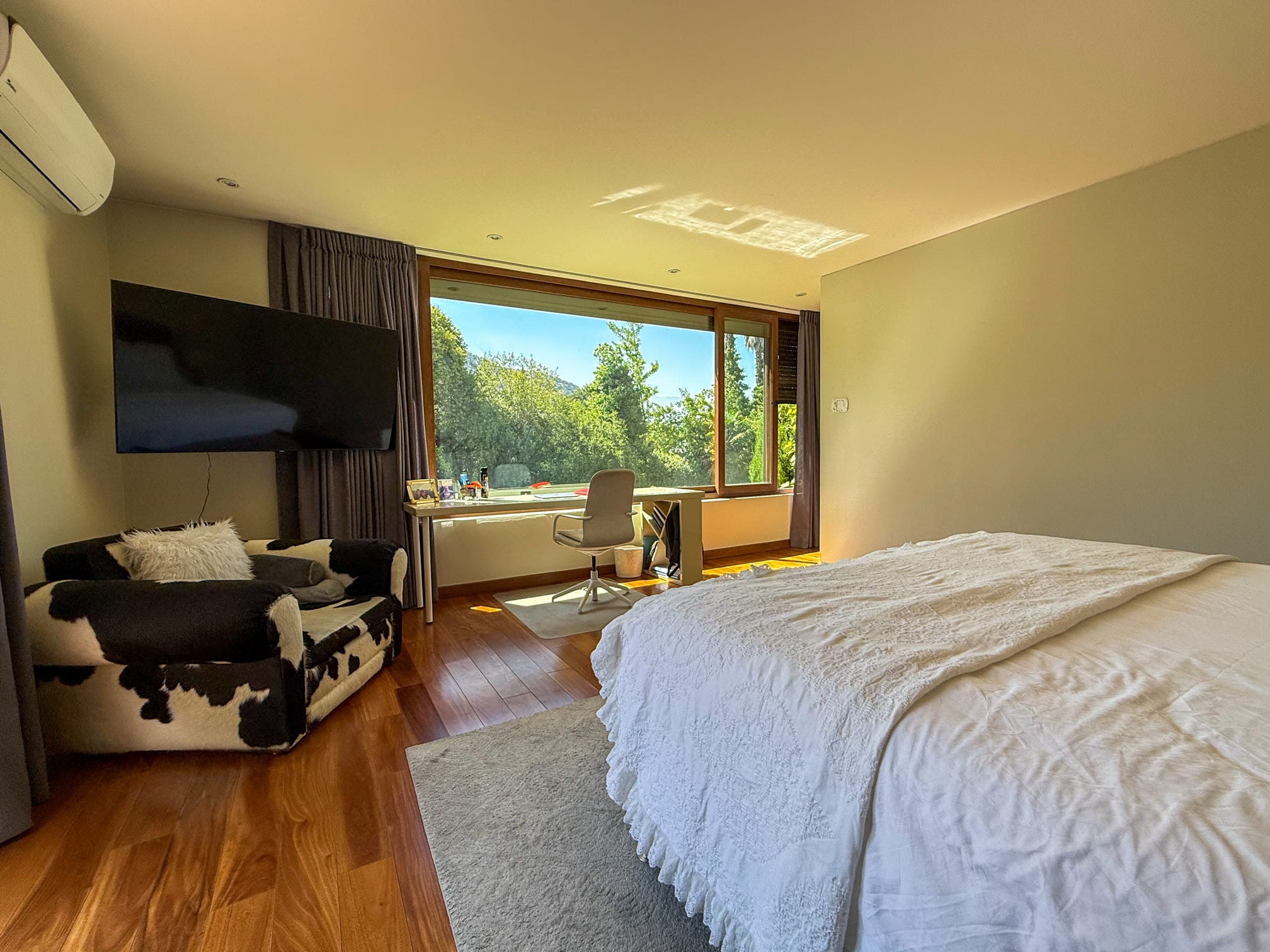 Espectacular Casa En Arriendo – La Dehesa I Las Pataguas