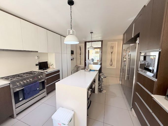 Lindo Townhouse En Los Trapenses, Cerca A Colegio Creighouse