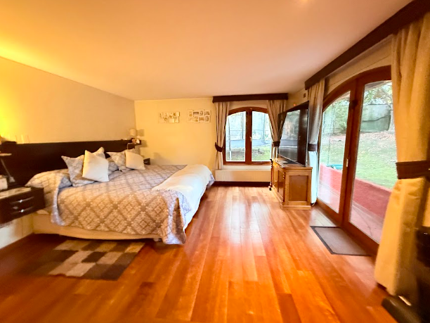 Preciosa Casa A Pasos De Santiago College, Everest, Newland