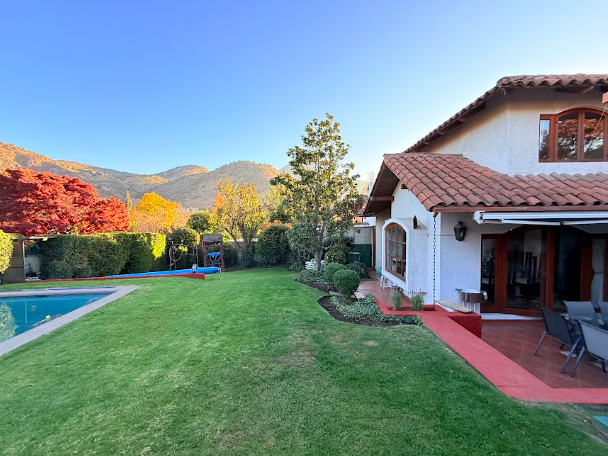 Preciosa Casa A Pasos De Santiago College, Everest, Newland
