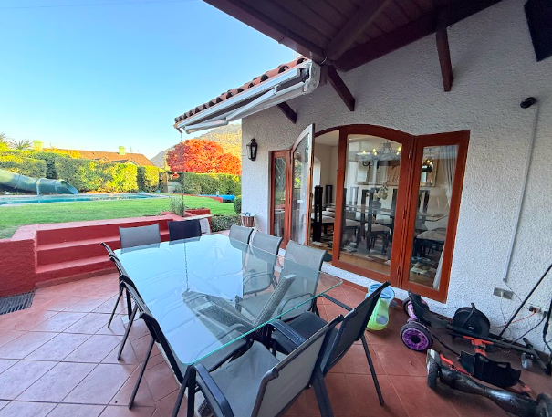 Preciosa Casa A Pasos De Santiago College, Everest, Newland