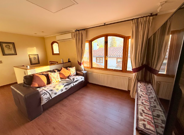 Preciosa Casa A Pasos De Santiago College, Everest, Newland