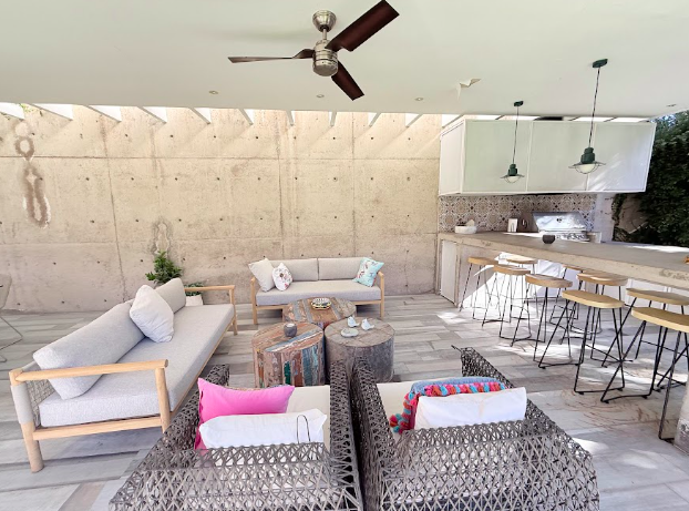 Espectacular casa mediterránea en Condominio con arquitectura moderna