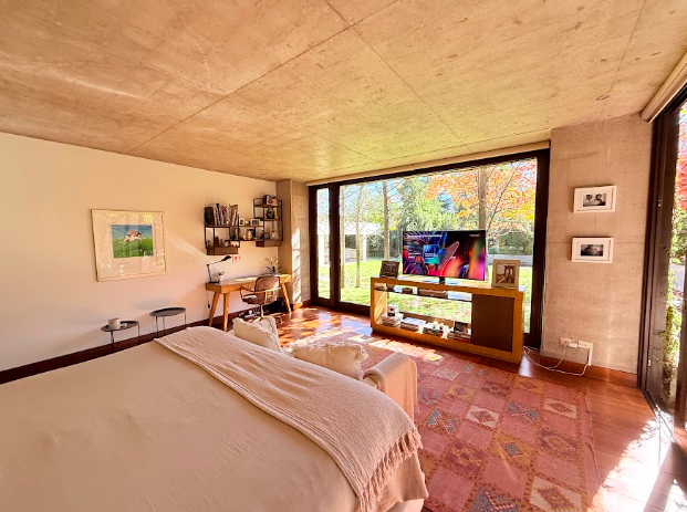 Espectacular casa mediterránea en Condominio con arquitectura moderna