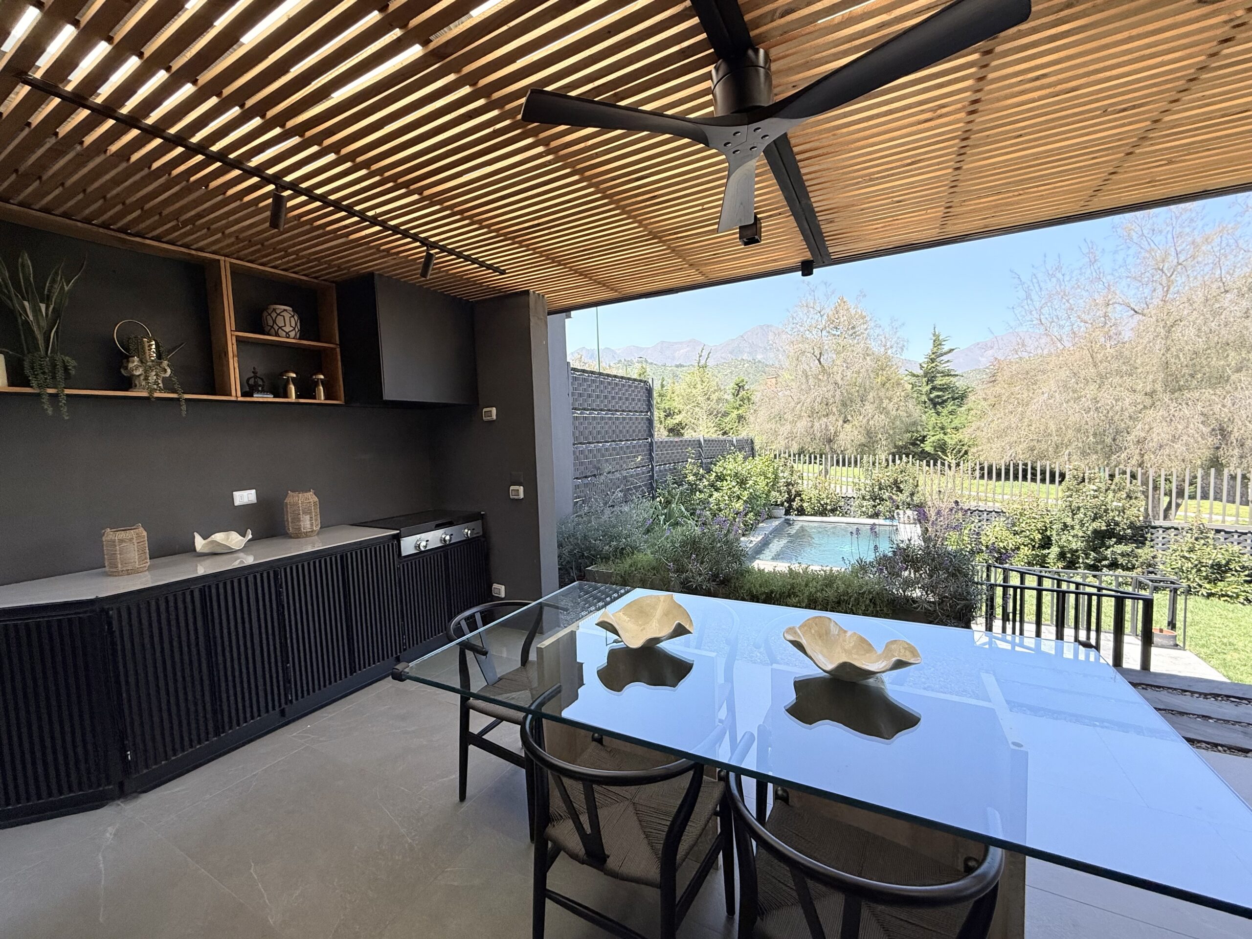 Arriendo Casa La Dehesa I Nido De Aguilas – Mayflower