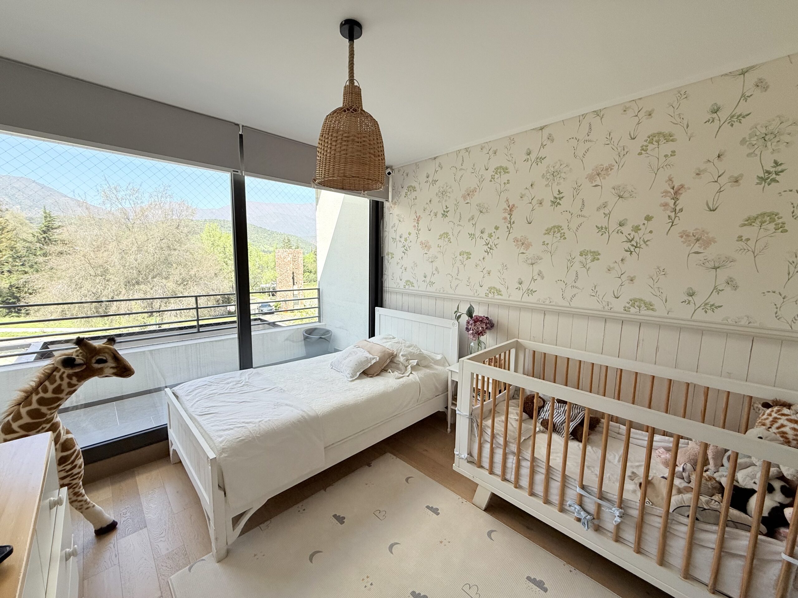 Arriendo Casa La Dehesa I Nido De Aguilas – Mayflower