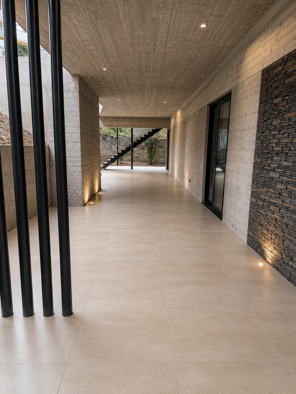 Hermosa Casa Con Vista Despejada. La Dehesa, Punta De Aguila