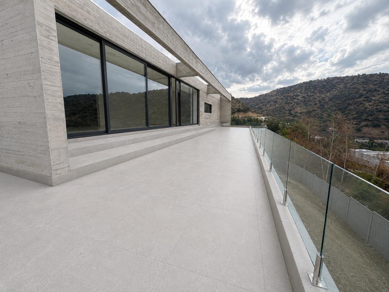 Hermosa Casa Con Vista Despejada. La Dehesa, Punta De Aguila