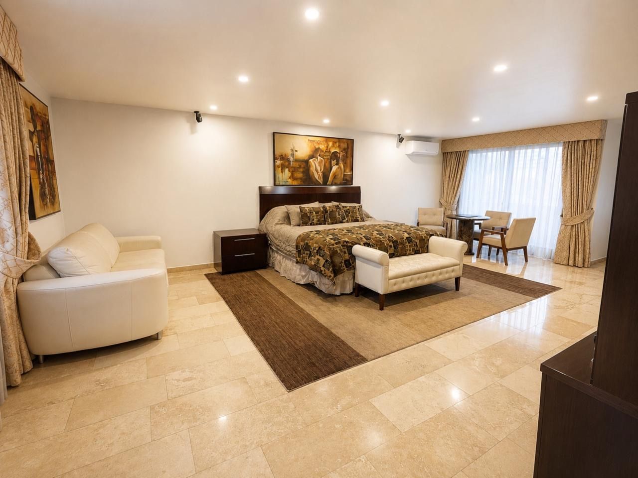 Hermoda Casa En Las Condes Cercana A Parque Arauco