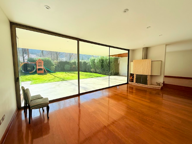 Impecable Y Muy Luminosa Casa En Santuario Del Valle