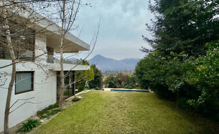 Hermosa Casa Mediterránea En Golf De Manquehue