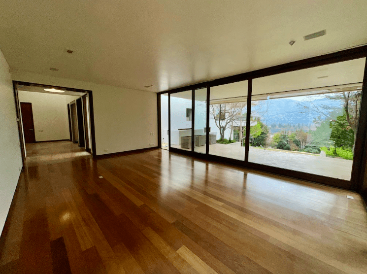 Hermosa Casa Mediterránea En Golf De Manquehue