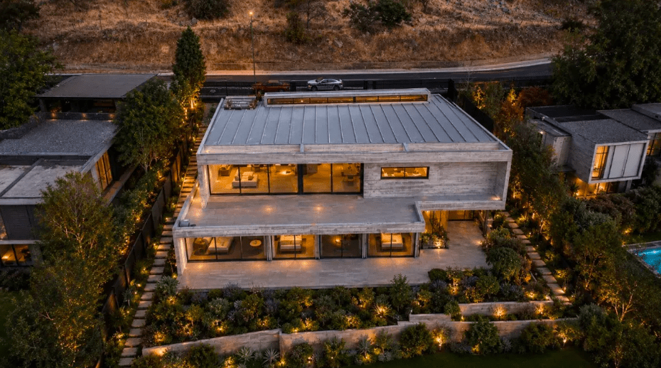Hermosa Casa Con Vista Despejada. La Dehesa, Punta De Aguila