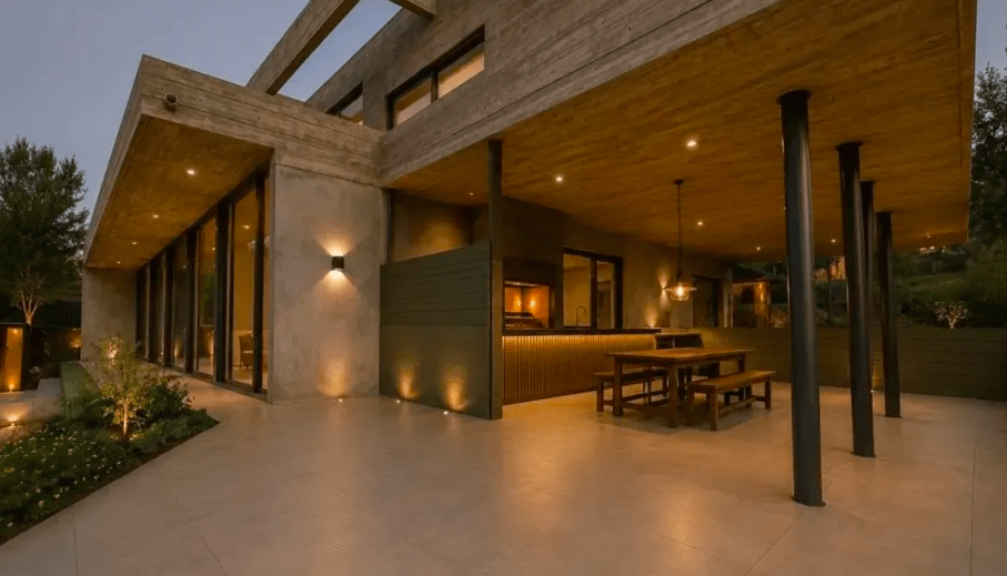 Hermosa Casa Con Vista Despejada. La Dehesa, Punta De Aguila