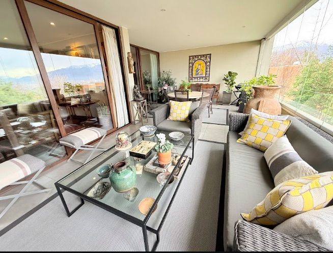 ESPECTACULAR DEPARTAMENTO EN SANTA MARÍA DE MANQUEHUE